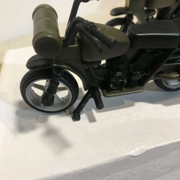 Pair Of Vintage Green Toy Military Motorcycles for Action Figures - Picture 13 of 15